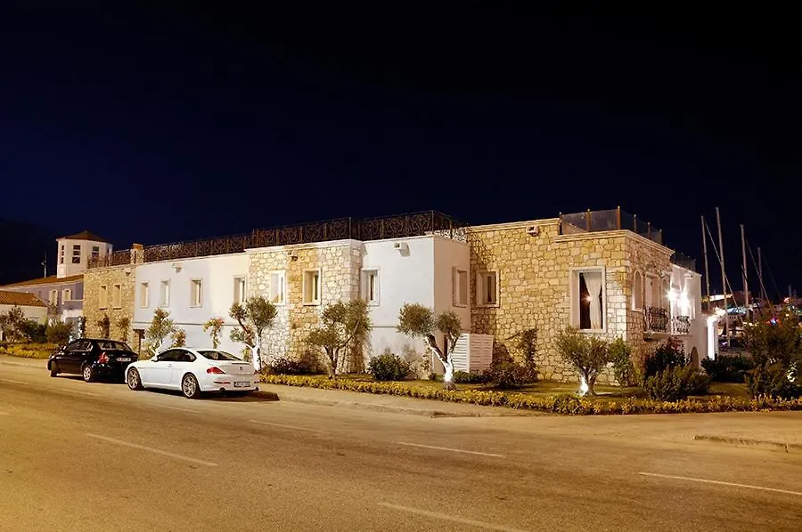 Cesme Marina Konukevi-1